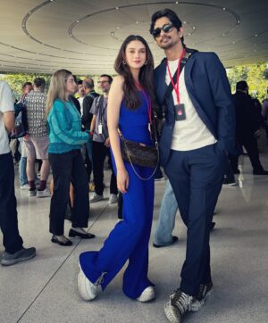 Aditi Rao Hydari Instagram - First time ever at an #applekeynote 😍
 Two Apple fans on an adventure… let’s go! 🥰
