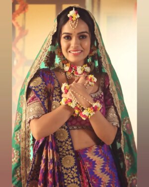 Aditi Sanwal Instagram - Meera si mai bhi Deewani ho gai ✨️✨️✨️

#instagood #instagram #pictureperfect #janmashtami #meera #krishna #dangaltvchannel #deewani #aditisanwal #devotion #love #divine