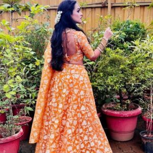 Aditi Sanwal Instagram - 🧡🏵🧡

Video by @abhi_singh.05 @zeel.thakkar.3781 

#instagram #instagood #instareels #aditisanwal #dangaltvchannel #meera #deewani #livelovelaugh #love #jiyajale #lookbook #loveindian #indianlook #orange #desivibes
