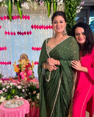 Aditi Singh Sharma Instagram - Happy Ganesh Chaturthi from Himesh & Sonia’s beautiful home & stunning Bappa ❤️🙏

#GanpatiBappaMorya