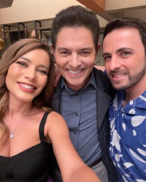 Adriana Fonseca Instagram - Adios Agosto, grateful…
______
1-Llegando a @aventureramusical gracias @soyevadaniela @juanosorio.oficial 
2- Con mis queridos @ernestolaguardiaoficial @martinricca1 , hermoso reencuentro en @papasporconveniencia @palomeragroup 
3- Después de nadar, en mi bello Veracruz, con mi hat regalo de mi ami @soykarlacervantes .
4-Boda time en un @benitosantosoficial regalo de mi querido @edgareyes_664 
5- En Veracruz, con esas gafas que tienen mas de 20 años conmigo.
6- Visitando a papito @jacquelinefonsecac 
7- Con mi hubby @ikercal 
8- Camerino life.
9- Con mis queridos compañeros @joseron3 @afri_zavala @miguelmartinezoficial 
10- Con la prima @sandramoreira04 
11- Espejito, espejito; on set.
12- Con mi bff Rafita, que me ha apoyado mucho en este tiempo en CDMX. 
13- Que lindo coincidir, con un gran actor y super simpatico @ferdinandoval 
14- En el mejor restaurante Libanes, con familia.
15- Familia, en el puerto @nachocholnew 
16- Con la bella @irinabaeva 
17- En mi spa fav en CDMX @clinicabelco 
18- Esperando en camerino.
19- Camerino life.
20- Pose pose! 
.
.
#lifestyle #byeagosto #cute #fashion #latina #cdmx #veracruz #grateful