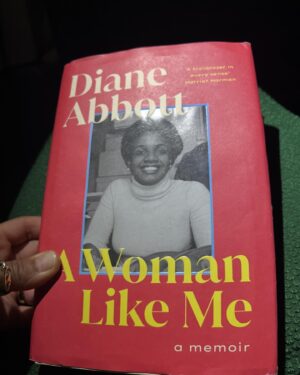 Afua Hirsch Instagram - Mother Diane Abbott receiving her flowers 

I’m so happy she has told her story - in the most personal way and in her own, powerful words - her memoir A Woman Like Me is published next week

Loved speaking with her to bring it to this incredible audience (so many of you sent me pictures! Thank you!) at @southbankcentre tonight 
With a little help from @misanharriman 

@officialhackneyabbott 
@southbankcentre 
@misanharriman 
#AWomanLikeMe
#memoir
#book
#newbook 
#booktalk 
#blackBritain
#knowyourhistory

I am wearing 
Dress by @edelinelee 
Necklace @heyharper 
Bar earrings @tillysveaas 
Styled by @melwilkinson1
