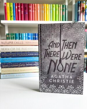 Agatha Christie Instagram - 📚 What will you be reading this weekend?
📸 @a.millionbooks, @rubina_g_gomes, @lesetipps_von_matthias, @pawswithprose, and @pollstein #Regrams

#AgathaChristie #Books #Bookstagram #CurrentlyReading #NewBooks #AutumnReading