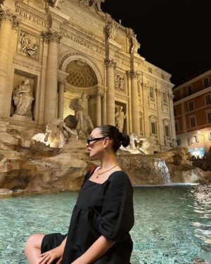 Agustina Suásquita Instagram - De repente en Roma la loca 🤌🏻🇮🇹 Ya comí más pasta que en toda mi vida 🍝 Saben por qué estoy acá? 😏