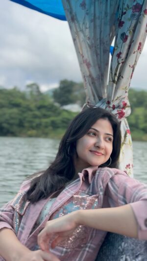 Aishwarya Sen Instagram - 🩵

#nainital #explore #wateractivities #hill #favourite #peace 

📸 @aryadasguptaa