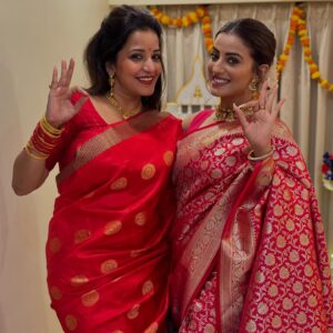 Akshara Singh Instagram - Ganpati celebration begins ✨🙏🏼🧿 

#ganpatibappamorya #monalisa #aksharasingh #celebration #lfl #happiness #ganesha