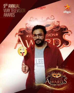 Akshaya Kandamuthan Instagram - #AahaKalyanam Team 😍 #Akshaya #VikramShri #BhavyaShri #9thAnnualVijayTelevisionAwards #Prelude - Today @ 4:30 pm #VijayTelevisionAwards #VTA #9VTA #VijayTelevision #VijayTV