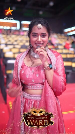 Akshaya Kandamuthan Instagram - Maha vandhuruakanga fans🤩| #NowShowing - 9th Annual Vijay Television Awards #VijayTelevisionAwards #VTA #VijayStars #VijayTelevision #VijayTV
