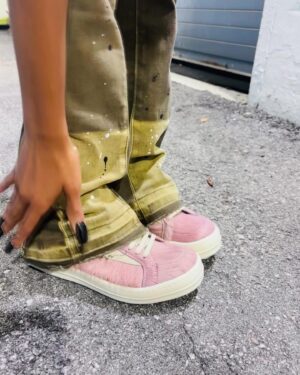 Alaya High Instagram - *Balenciaga dingy tee, Blue bills benji b