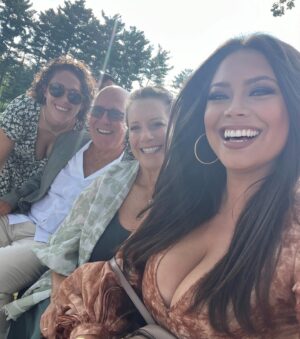 Alex Curry Instagram - Let’s get this party started!!! #Curry #wedding style 🙌🏽