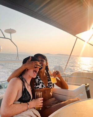 Alex Scott Instagram - Summer lovin had me a blast… 🇬🇷 ☀️ 🌊 🏝️