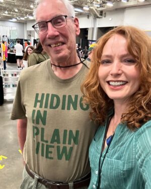 Alicia Witt Instagram - conning it in madison WI ✨ @madisoncomicexpo last day here today! i’m buzzing from all the beautiful interactions and the concert last night @thenorthstreetcabaret (and the fantastic coffee ☕️)