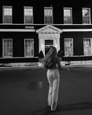 Alina Kovalenko Instagram - 👑🐝