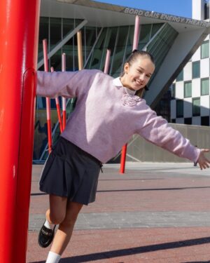 Alisha Weir Instagram - I'm so excited that @bordgaisenergy have asked me to join them as their Ambassador to announce their new 10-year partnership with the @bordgaisenergytheatre 🎭

My sisters and I are big musical theatre fans and to have a venue like this that brings some of the best Touring Companies from the Westend to Ireland is incredible as well as Irish Productions.
 
The last picture is when I had the opportunity to dance on the Bord Gáis Energy Theatre stage when I was filming Abigail!!! 
I have seen so many amazing productions here and I'm delighted that the Bord Gáis Energy will be continuing their sponsorship for another 10 years. ❤️ 
#EnergyCreatesMagic 

Love Alish! 🫶🏻