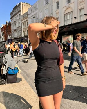 Allie Sherlock Instagram - Little black dress at Coldplay