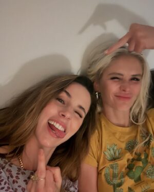 Alona Tal Instagram - Pre Emmy fun (with how we end the night at the end slides ) thanks to my sister @erinelairmoriarty 

Glam by @beautyby_lana__