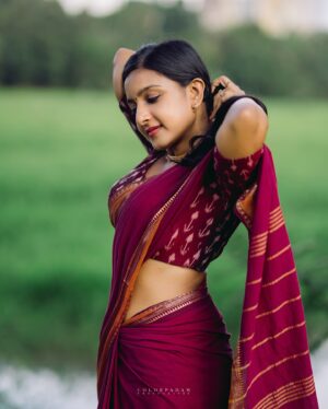 Alphy Panjikaran Instagram - 🥰❤️

@vipinjkumar 
@dhwani_designs