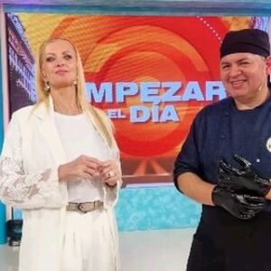 Amalia González Instagram - Horacio de @muyketoarg es lo más!!!
Todos los viernes lo podés ver en directo por mi programa de tv @empezareldiaoki @ciudad_magazine

YouTube: Empezar el día con Yuyito 

#keto #talleres
#cocina #alimentacionketo