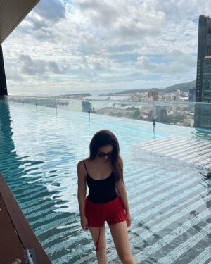 Amanda Chou Instagram - /
Long time no see Kaohsiung

🌞