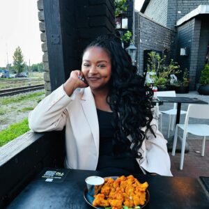 Aminata Touré Instagram - Ab morgen geht‘s wieder los mit Arbeit, aber vorher noch ein paar Tallinn-Impressionen 🤍.