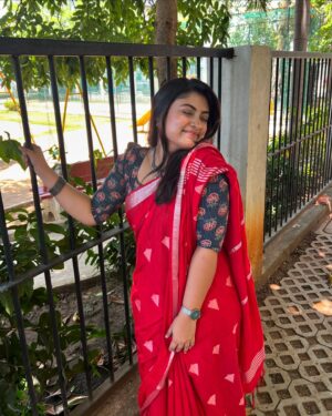 Ammu Abhirami Instagram - Minuki Minuki Mena Minuki❤️🧿
Lady in red❤️ In her black Thar❤️🧿