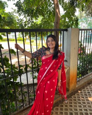 Ammu Abhirami Instagram - Minuki Minuki Mena Minuki❤️🧿
Lady in red❤️ In her black Thar❤️🧿
