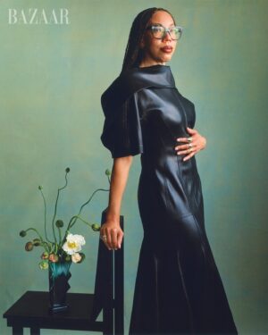 Amy Sherald Instagram - #AmySherald (@asherald) is an icon of the art world. Her portraits of #MichelleObama and #BreonnaTaylor have been championed as modern masterpieces, and she is about to be the subject of her first major museum survey at the San Francisco Museum of Modern Art. Her works have a visual language all their own that has helped to bring her universal fame, but she tells Bazaar she’s often focusing on the larger picture. “I’m a small part in this big universe,” she says. “It helps me keep things in perspective.” Read her full #BazaarIcons interview at the link in bio.
-
Photography: @theodegueltzl
Styling: @yohanalebasi
Creative Director: @lauragenninger
Story: @kaitlyn_greenidge_author
Hair: @joeygeorge
Makeup: @janessapare
Manicure: @honeynailz
Entertainment Director: @angcutt
Production: @block.productions
Set Design: @kadulennox