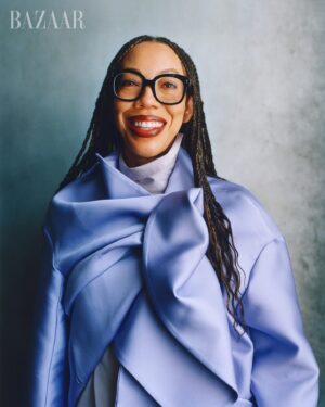 Amy Sherald Instagram - #AmySherald (@asherald) is an icon of the art world. Her portraits of #MichelleObama and #BreonnaTaylor have been championed as modern masterpieces, and she is about to be the subject of her first major museum survey at the San Francisco Museum of Modern Art. Her works have a visual language all their own that has helped to bring her universal fame, but she tells Bazaar she’s often focusing on the larger picture. “I’m a small part in this big universe,” she says. “It helps me keep things in perspective.” Read her full #BazaarIcons interview at the link in bio.
-
Photography: @theodegueltzl
Styling: @yohanalebasi
Creative Director: @lauragenninger
Story: @kaitlyn_greenidge_author
Hair: @joeygeorge
Makeup: @janessapare
Manicure: @honeynailz
Entertainment Director: @angcutt
Production: @block.productions
Set Design: @kadulennox