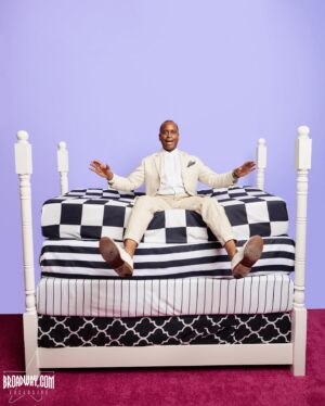 Ana Gasteyer Instagram - 👑😴💛 How about sweet dreamy opening night portraits from ONCE UPON A MATTRESS!? The stars and VIPs posed with Casper mattresses on the Broadway musical’s special night! 

Exclusive full gallery live now on Broadway.com 🤩

📸: Emilio Madrid 

#onceuponamattress #openingnight #broadway #portraits #casper