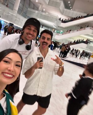 Ana Hikari Instagram - Eu vivi um sonho ontem! Quando comecei a assistir os jogos, nunca pensei que pudesse ver um aqui no meu país. É felicidade que não cabe em mim!!! Ainda sem palavras pra descrever tudo!!! É NFL!! É CADA VEZ MAIS NOSSO !!! Obrigada @nfl e @nflbrasil por esse momento! Obrigada meu time do coração @packers ❤️🏈🫶🇧🇷

_____________

I lived a dream yesterday! When I started watching the games, I never thought I could see one here in my country. It’s happiness that doesn’t fit in me!!! Still no words to describe everything!!! It’s NFL!! IT IS MORE AND MORE OURS!!! Thank you my favorite team of all times @packers ❤️🏈 🇧🇷 @packers.br NFLThreads

thank you so much @nfl @packers @packers.br @marriottbonvoy @courtyardhotels for the whole amazing experience!

ad