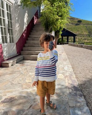 Ana Sofia Cardoso Instagram - Douro, és um charme!!
#douro #douroriver #douroriver #quintanova #lovetravel #travelling #instatraveling #beautiful #beautifuldestinations #travel
