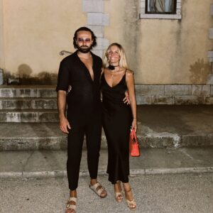 Anaïs Quadratus Instagram - Été 2024 VS Été 2023 ☀️
Comme quoi, la vie nous réserve toujours des surprises 🥹

#couple #couplegoals #pregnant #pregnantlife