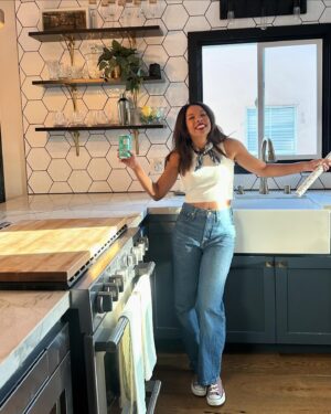 Angel Parker Instagram - The joy of finishing a project with @highfieldhome !! She’s the absolute bestest at what she does and my house has never been so cute. And Yes, that is shelf liner in my hand balancing my drink. ♎️