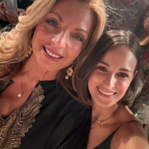 Angela Gerekou Instagram - Μια μοναδική θεατρική εμπειρια!Ορέστεια στο Ηρώδειο σε σκηνοθεσία του σπουδαίου Έλληνα σκηνοθέτη Θεοδωρου Τερζοπουλου που κάνει περήφανη την Ελλάδα σε όλο τον κόσμο!!! Συγκλονιστικες ερμηνείες!🙏🏻❤️

Thank you @karampelastasos for the amazing dress