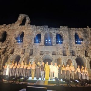 Angela Gerekou Instagram - Μια μοναδική θεατρική εμπειρια!Ορέστεια στο Ηρώδειο σε σκηνοθεσία του σπουδαίου Έλληνα σκηνοθέτη Θεοδωρου Τερζοπουλου που κάνει περήφανη την Ελλάδα σε όλο τον κόσμο!!! Συγκλονιστικες ερμηνείες!🙏🏻❤️

Thank you @karampelastasos for the amazing dress