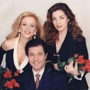 Angela Gerekou Instagram - Σήμερα σε αποχαιρετησαμε!!Καλό  σου ταξίδι στο φως! ,Ξεχωριστέ, αγαπημένε μου Δανη !!!🙏🏻🤍