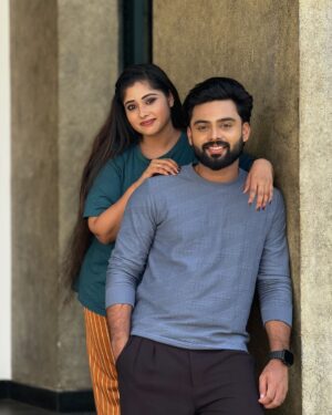 Angelina Lysen Instagram - 😍😍❤️🫂
@asianet #ethojanmakalpanayil 
📸 @__nandhan_____ 

#instagram #love #friendship #happy