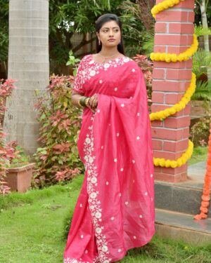 Anjana Srinivas Instagram - 🩷

#anajnasrinivas #sareelove