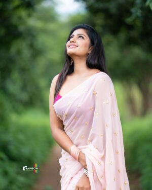 Anjana Srinivas Instagram - 🩷🥰🩷

#rainbowphotography #anjana #sareelove #pinklove