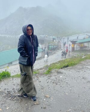 Ankita Shrivastav Instagram - I  may be smiling for you but deep within my bones are playing the xylophone. #freezing 🥶❤️