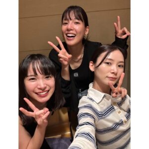 Anna Ishii Instagram - だいすきな2人と念願ご飯。
マシンガントーク。楽しすぎた。

#ブラックガールズトーク
#またすぐ会お✌︎
