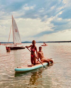 Annemarie Carpendale Instagram - best playground 🫶🏽🌪️🌅🧡⛵️💦 🤌🏾
#summer24 #camping #annieway #anniehow #bestime #campinglife #campingambach