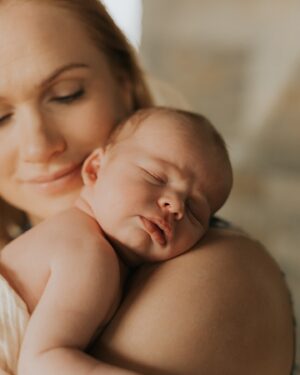 Anníe Mist Þórisdóttir Instagram - I am so grateful I have been able to breastfeed Atlas - just like I did with Freyja ❤️ It is sooo hard when your baby’s  stomach is hurting, you immediately  blame yourself - “what if it is something I was eating that is causing it..” With freyja I struggled eating anything for almost a week - no matter what I ate her belly was hurting. Atlas is less sensitive too the food I’m eating but cutting out dairy has an instant impact on him and his behavior. I am so happy that it made his stomach better. 🙏

At the same time had to figure out new ways to get protein, thankfully we have a lot of vegan options, but it’s harder to get the same amount of protein when I don’t get my Skyr and whey protein after training.  Also, WOW!, there is dairy in a LOT of products. Safe to say there has been a lot of eggs in my diet lately. I had to make a conscious effort to get enough protein for me and my baby boy so tracking my daily intake with the RP app was a great help. 

MAMAS anything you have found affects baby belly when breastfeeding?? 

I decided not to have any sparkling water but Frederik just laughed at me for thinking that might cause gas. 😅🤭

@rpstrength