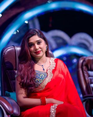 Antara Mitra Instagram - Kuch toh log kehenge logo ka kaam hai kehna ❤️

Outfit by - @twamev.official
Jewellery by - @blingboutiquer
Styled by - @style_by_hetaljogi

Make up - @meghna_make_up_artist 
Hair - Diwakar