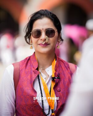 Anuja Sathe Instagram - In frame : @anujasatheofficial 

Shot by : @shutterbug_akshay 
#splashframecreatives #teamsplashframecreatives