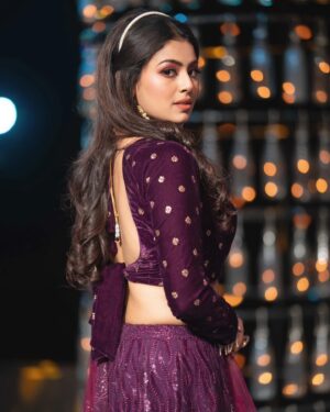 Anushka Goswami Instagram - 💜✨

Styling: @neelsaha_styled_by_blue