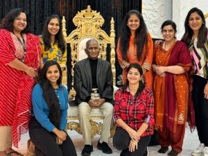 Aparna Narayanan Instagram - Gearing up for Isaignaani live in concert - London ❤️❤️❤️

#grateful #blessed #happy #london #ilayaraaja #ilayaraja #concert