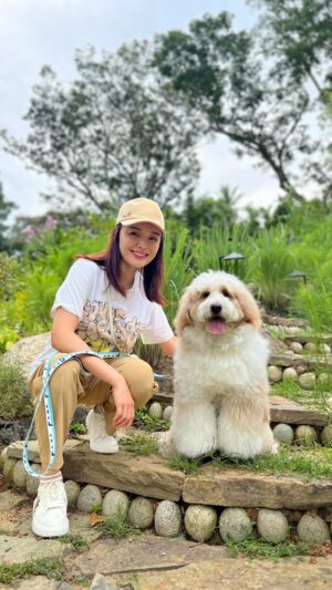 Apple Hong Instagram - Happy International Dog day!!! 🐶😇God blessed humanity with the faithful love ❤️ 🐾Celebrating the unconditional love, joy, and endless tail wags our furry friends bring into our lives every single day. Whether it’s a cuddle on the bed or enjoying a walk outdoors, life is always better with a dog by your side. 🐕❤️ 

Love you! My forever love @toby_maomao 🐶 Mama still loves you much even if you snore 😜

#InternationalDogDay #DogLovers #FurryFriends #PawsomeCompanions #DogsAreFamily #minibernedoodle