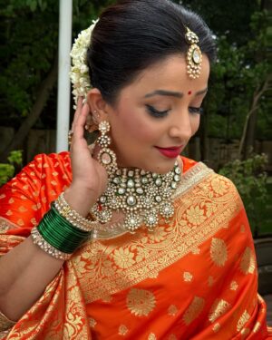 Apurva Nemlekar Instagram - .
Heritage swag ❤️
.
Makeup - @manishakolge_makeup_artist 
Hairstylist - @manisha_kolge_academy 
Costume stylist - @manasi_rane_96 
Saree - @designer_kazbee 
Jewellery - @sorayaajewels_ 
.
#apurvanemlekar #ganeshotsav #starpravahganeshotsav2024 #khajinabappachyagoshtincha