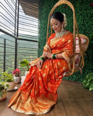 Apurva Nemlekar Instagram - .
Heritage swag ❤️
.
Makeup - @manishakolge_makeup_artist 
Hairstylist - @manisha_kolge_academy 
Costume stylist - @manasi_rane_96 
Saree - @designer_kazbee 
Jewellery - @sorayaajewels_ 
.
#apurvanemlekar #ganeshotsav #starpravahganeshotsav2024 #khajinabappachyagoshtincha